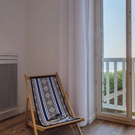 Florence Keyweek In Front Of The Miramar Beach In Apartman *
